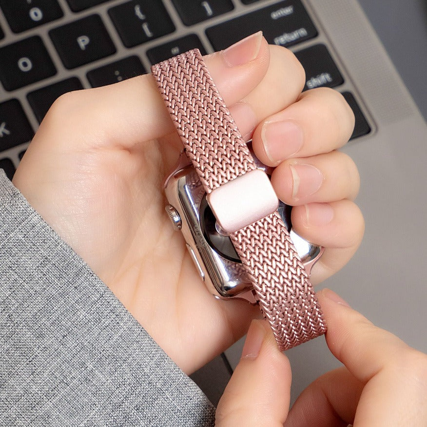 Iwatch Metal Wheat Ear Titanium Magnetic Strap: Helping Friends and Family Members with Alzheimer's Disease